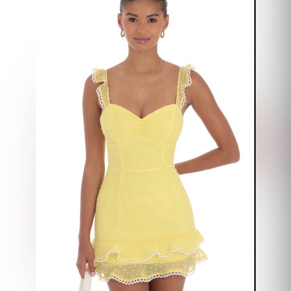 Dotted chiffon sweetheart dress in yellow